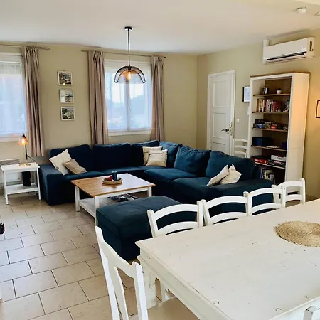 Maison Village, 10 Pers, Proche De La Holiday home Audinghen